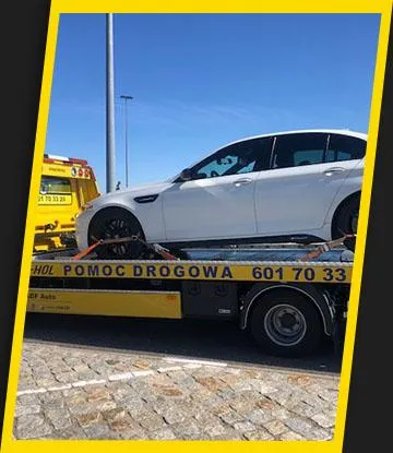 samochód na lawecie